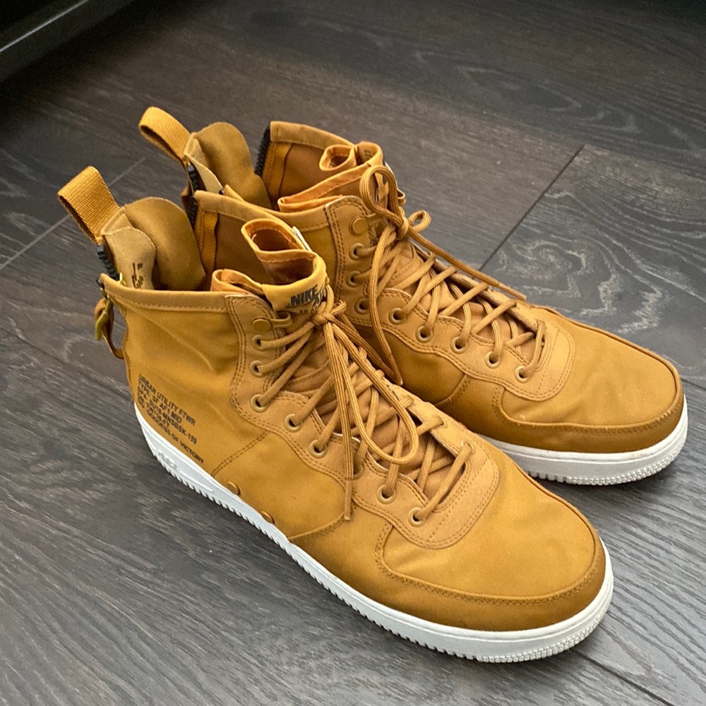 Nike Air Force 1 like new